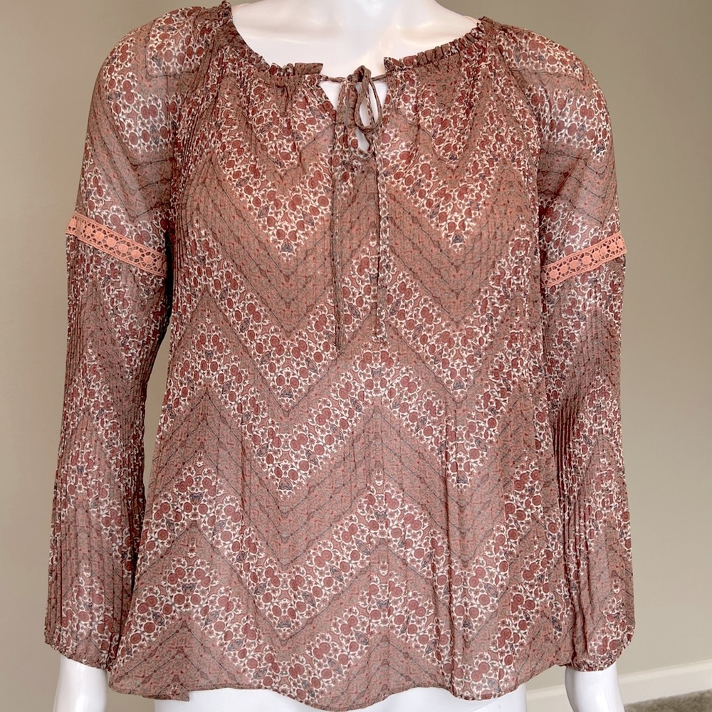 Knox Rose Pink Floral Chevron Blouse with Lace Accents and Tie Detail